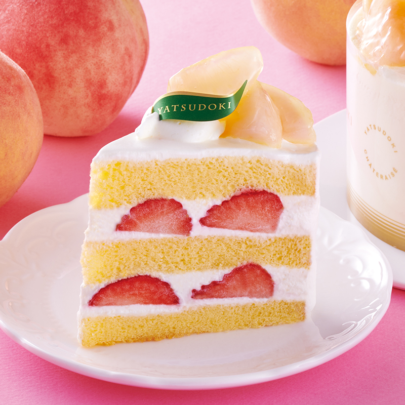 山梨県産完熟桃と苺のショートケーキ