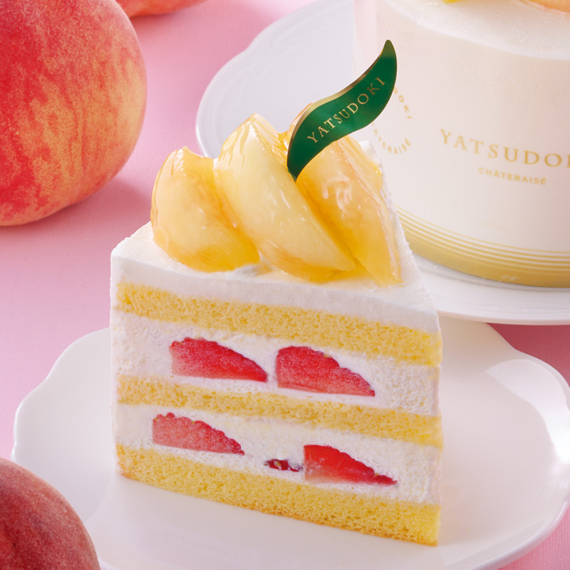 山梨県産完熟桃と苺のショートケーキ